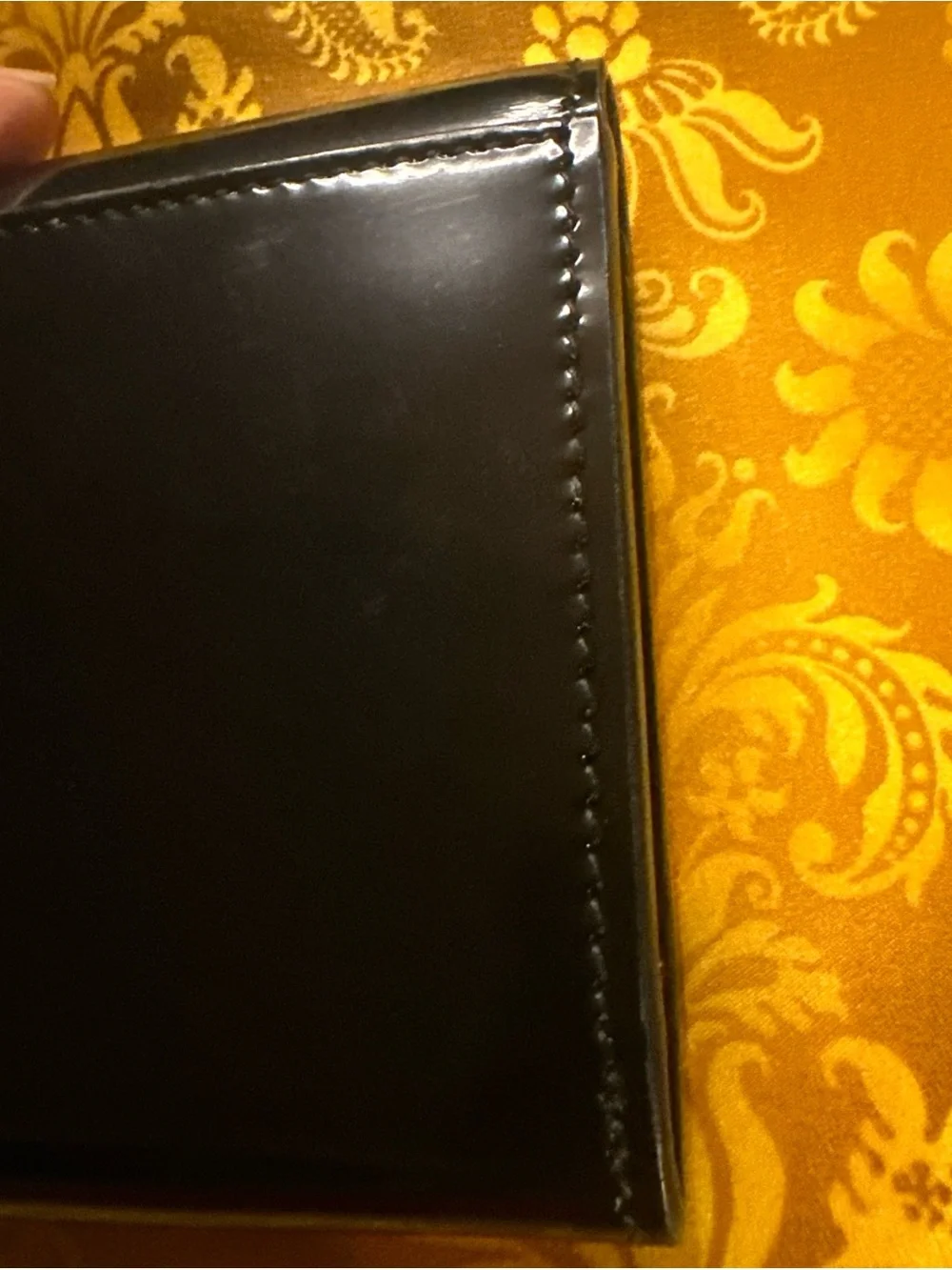 Yves Saint Laurent Cassandra Wallet Patent Calfskin with Silver YSL Emblem - Picture 11 of 15